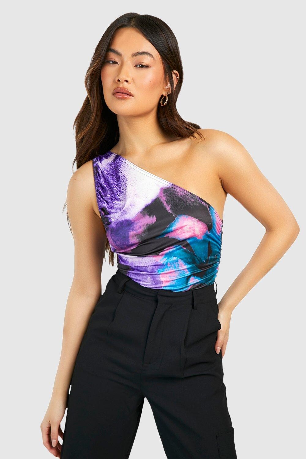 

Объединенный топ на одно плечо Boohoo, разноцветный