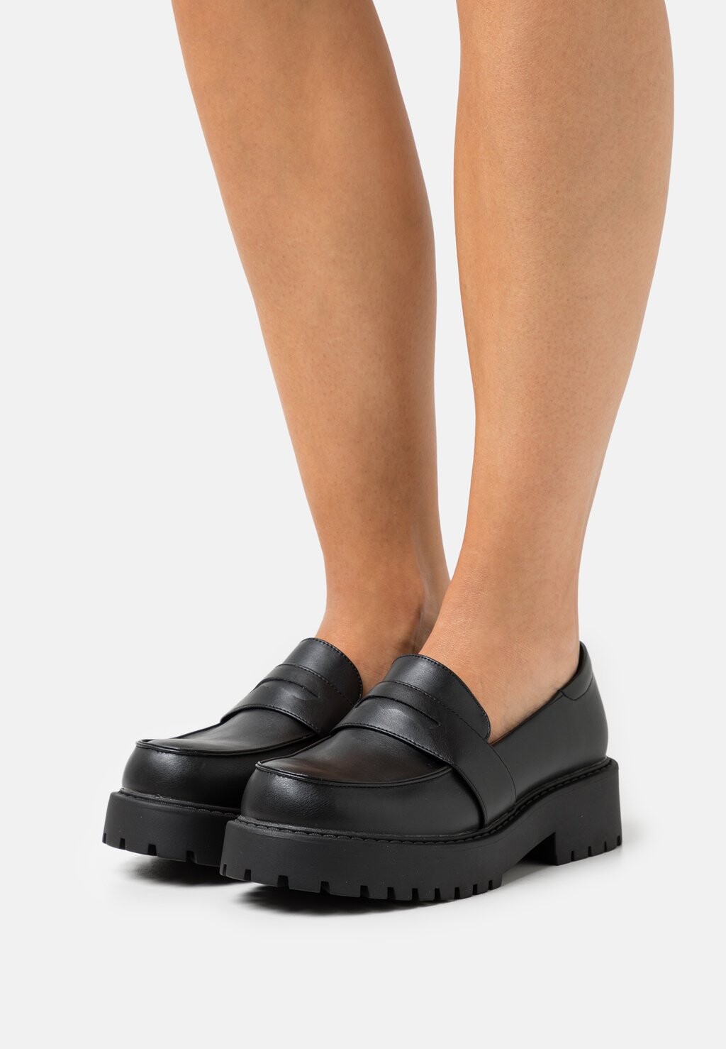 

Лоферы Monki