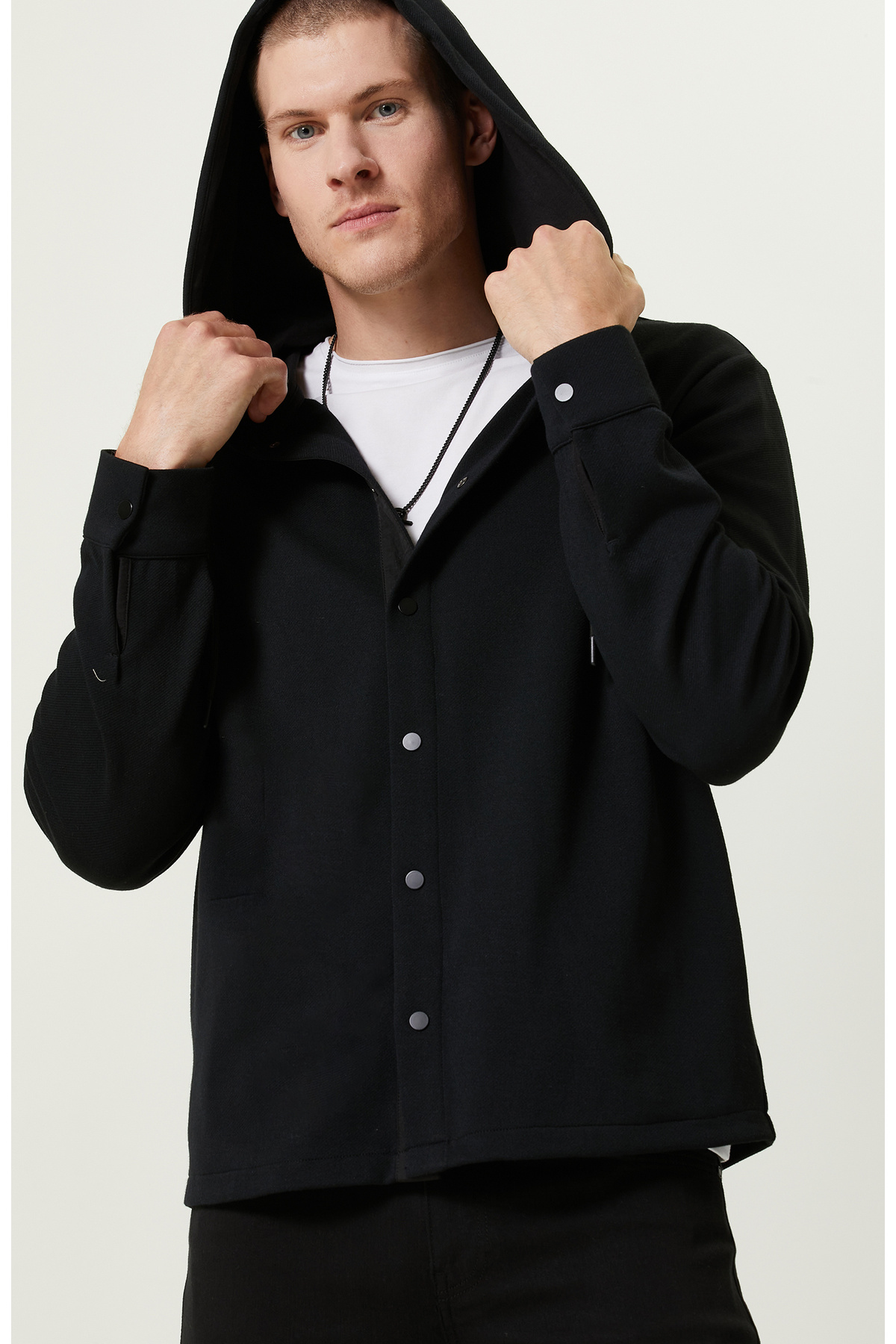 Черная верхняя рубашка с воротником с капюшоном Network, черный