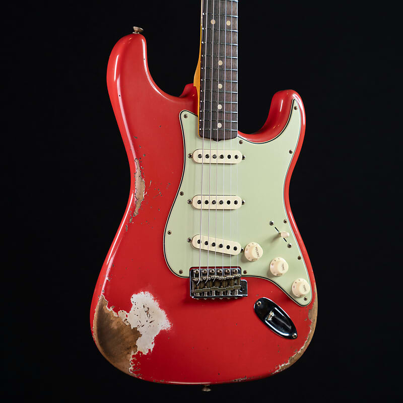 

Электрогитара Fender Custom Shop LTD 1963 Stratocaster Heavy Relic - Aged Fiesta Red