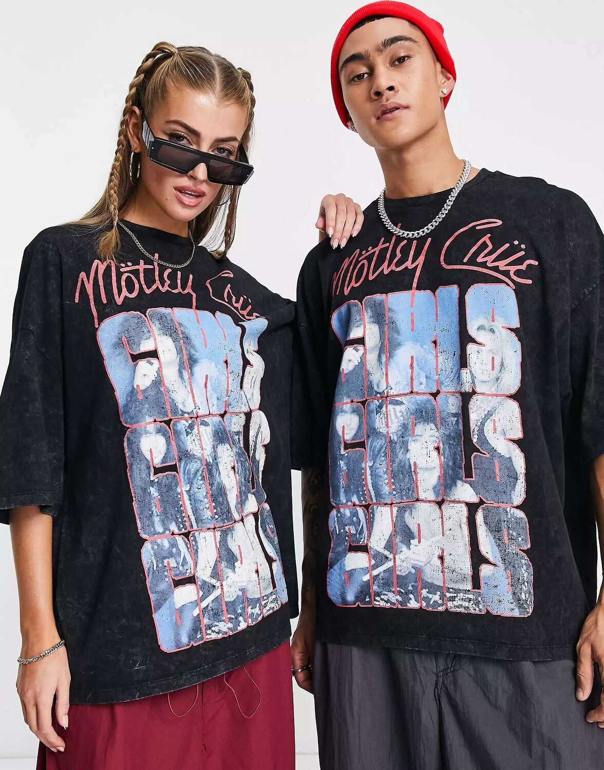 

Черная оверсайз-футболка унисекс с принтом Motley Crue ASOS, Черный