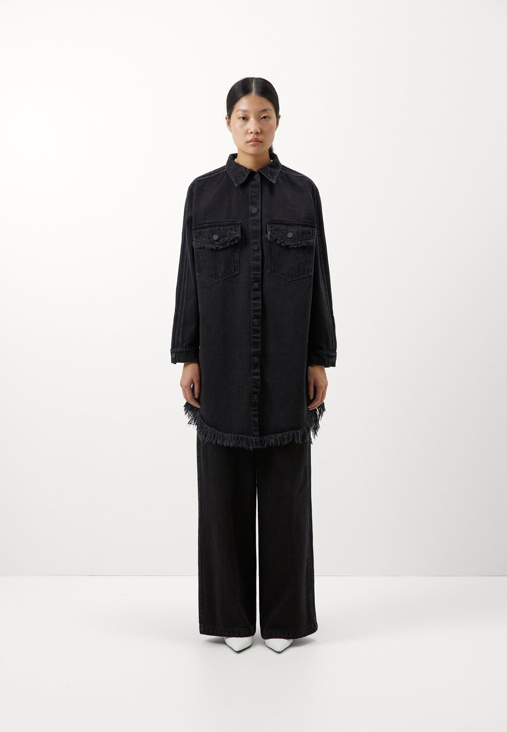 

Джинсовое платье adidas Originals