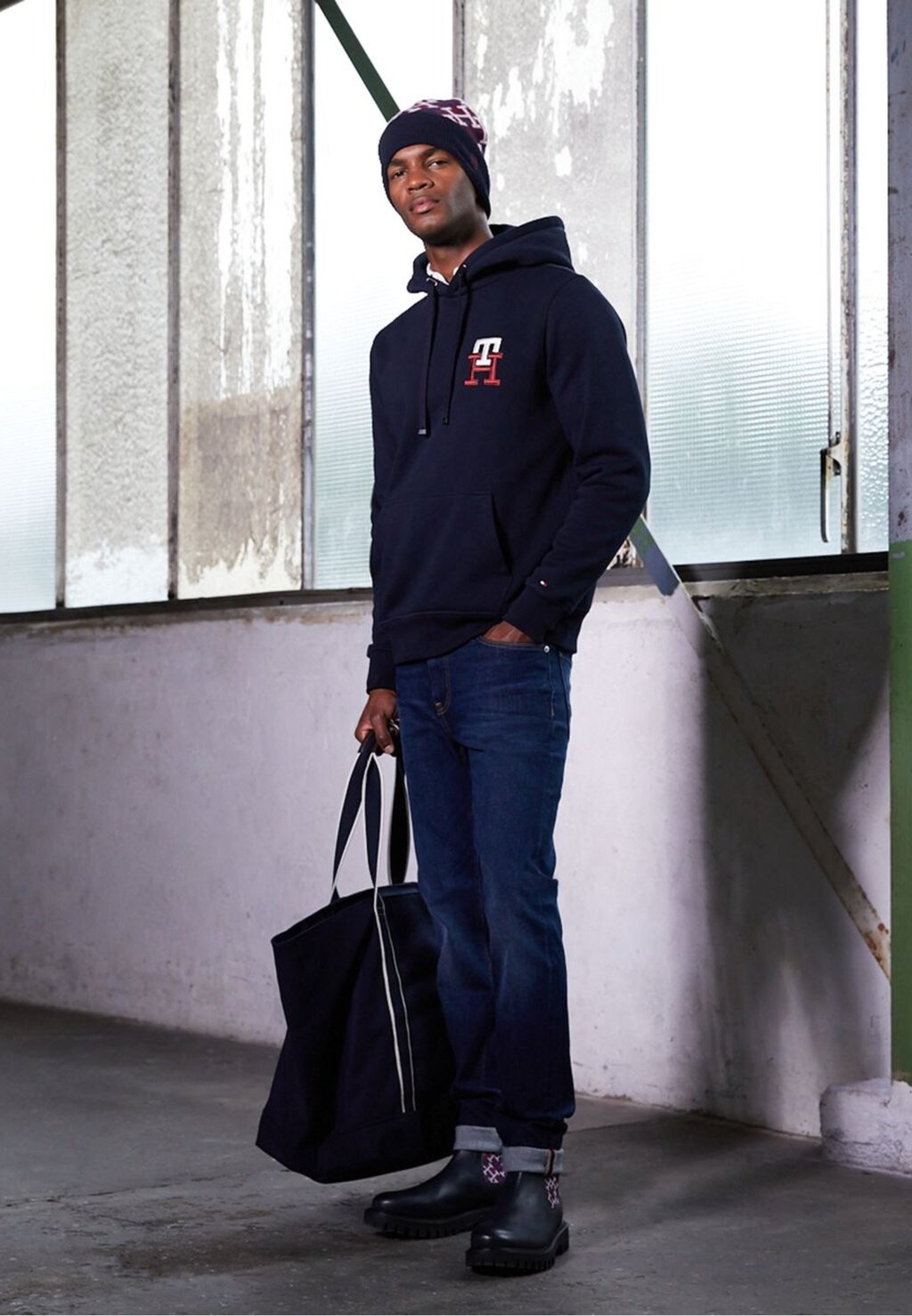 

Худи Tommy Hilfiger