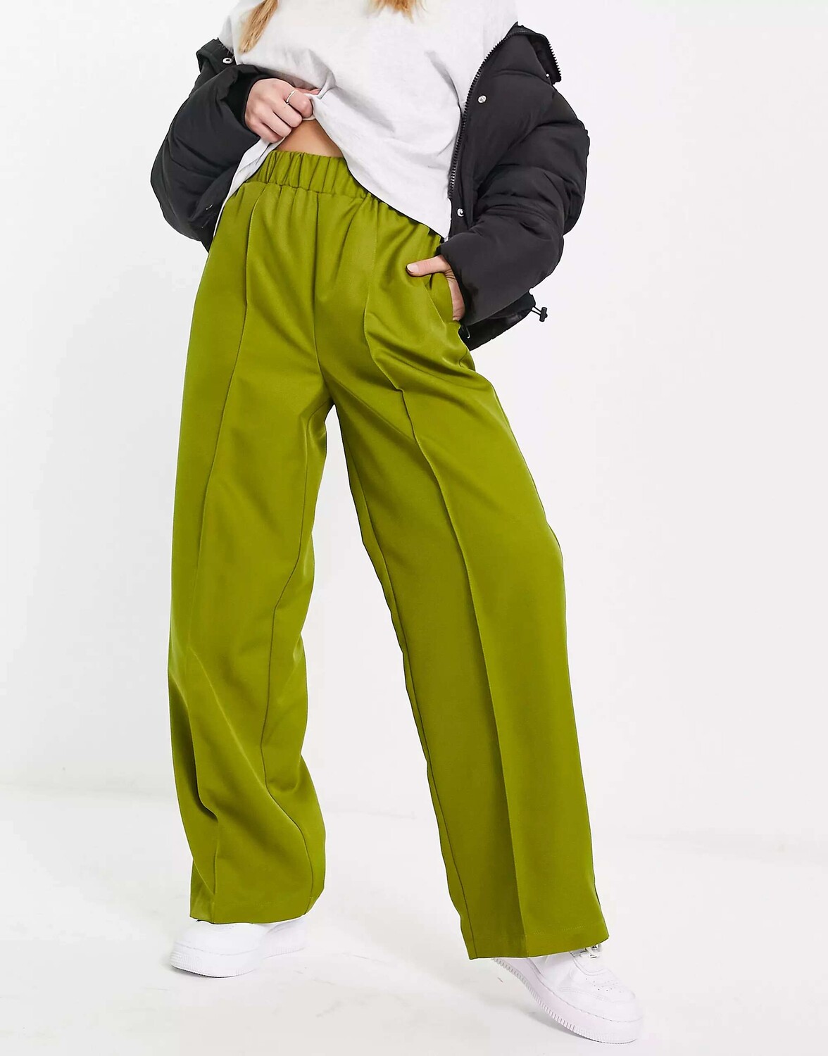 

Зеленые брюки хаки с эластичной резинкой на талии ASOS, Зеленый