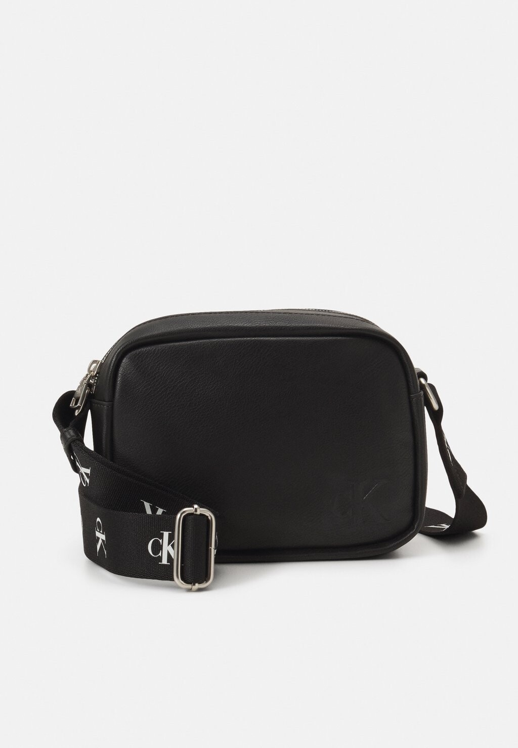 

Сумка через плечо Calvin Klein Jeans, черный