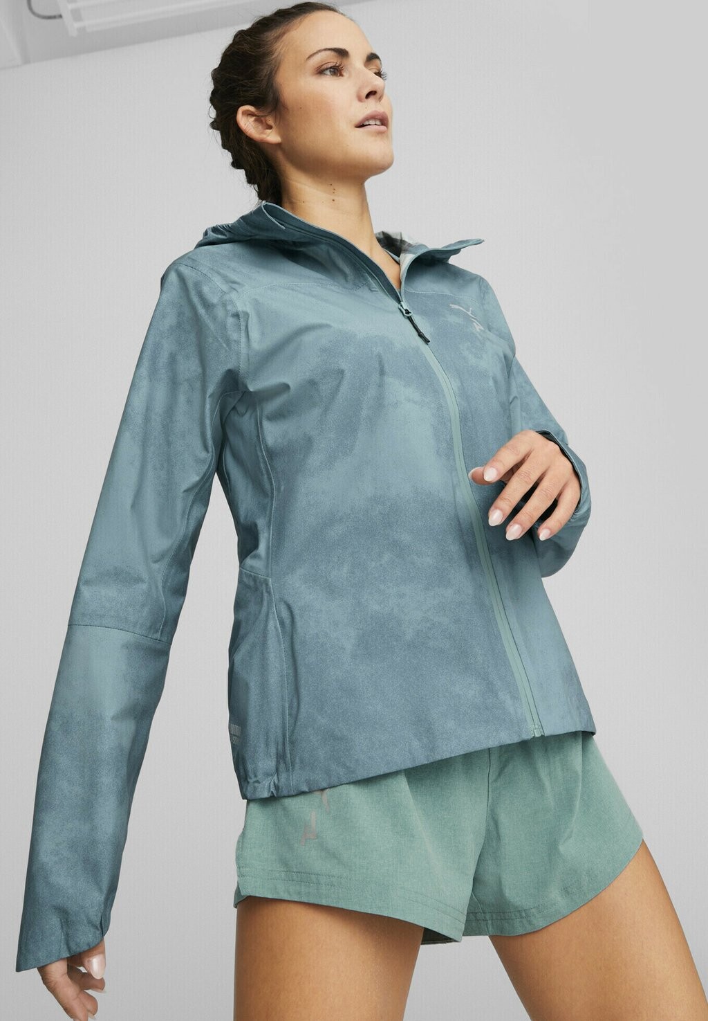 

Беговая куртка Puma