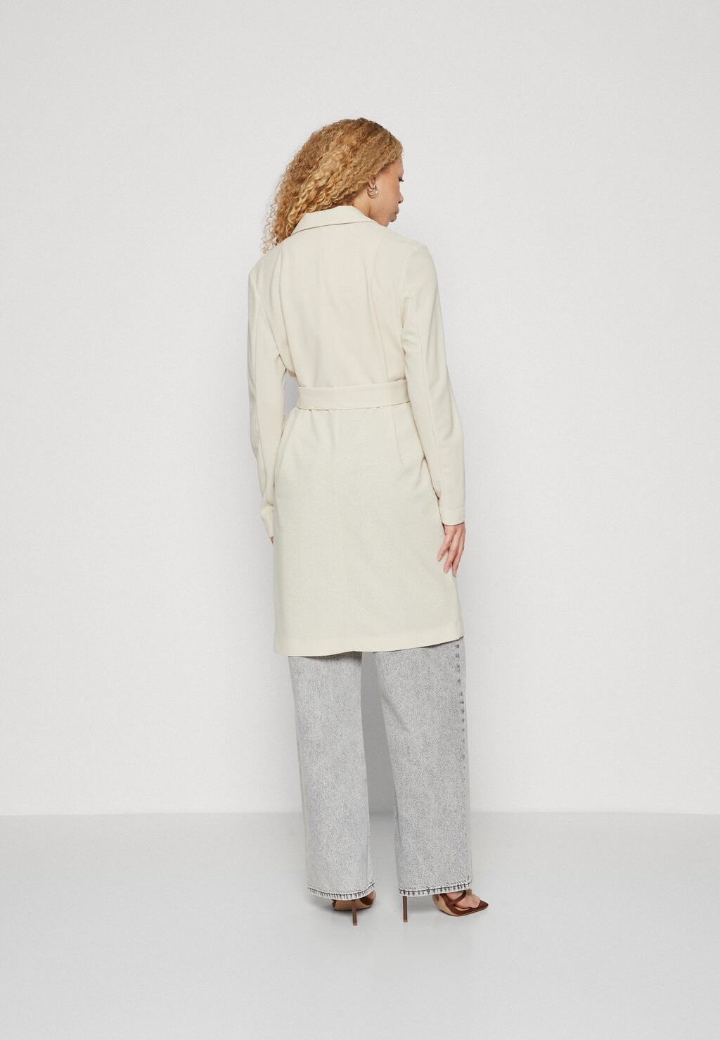

Блейзер Vmliva Long Tie Blazer Vero Moda, овсяный