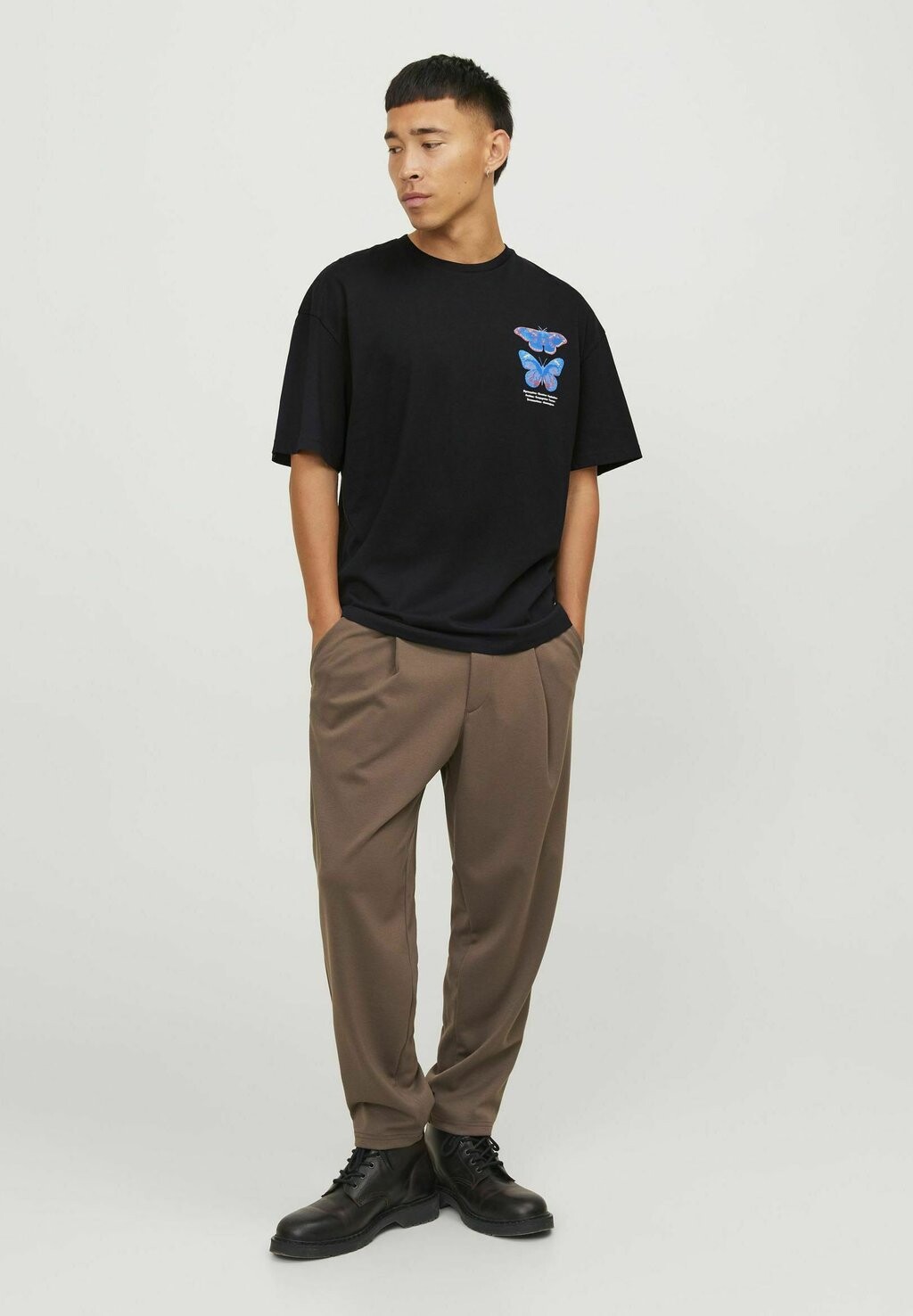 

Футболка с принтом JORORCHID CREW NECK Jack & Jones, цвет black