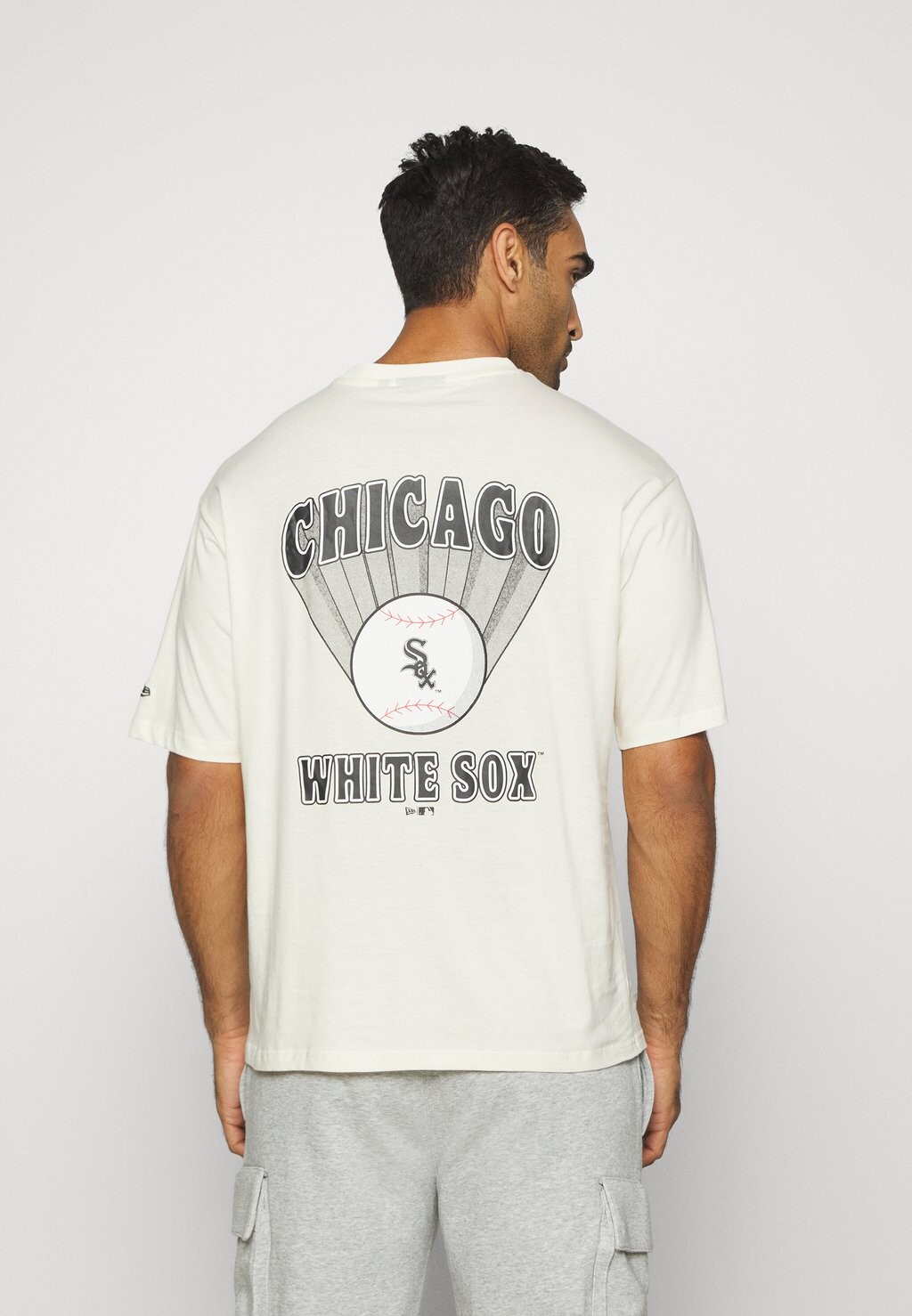 

Team Mlb Chicago Sox Baseball Graphic Tee New Era, цвет off-white/black