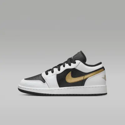 

Кроссовки Jordan Air 1 Low, цвет White/Black/Metallic Gold