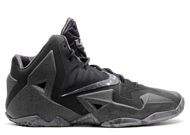 

Кроссовки Nike LEBRON 11 'BLACKOUT', черный