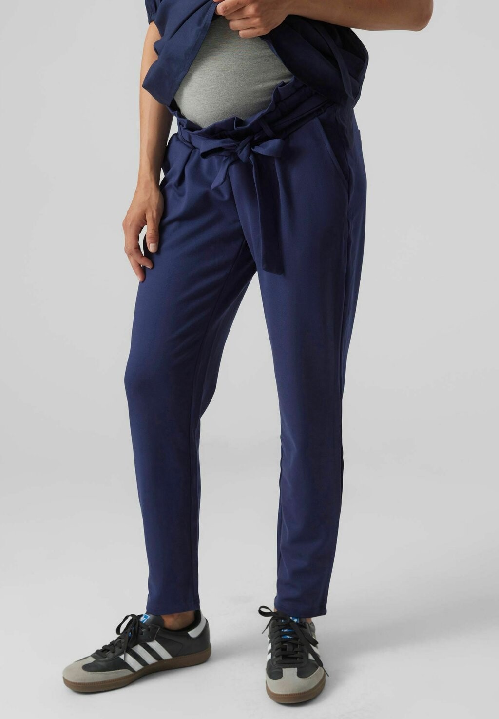 

Брюки Vero Moda Umstands, темно-синий, Синий;черный