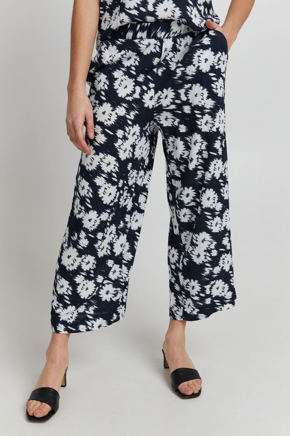 

Брюки ICHI Stoffhose, серый