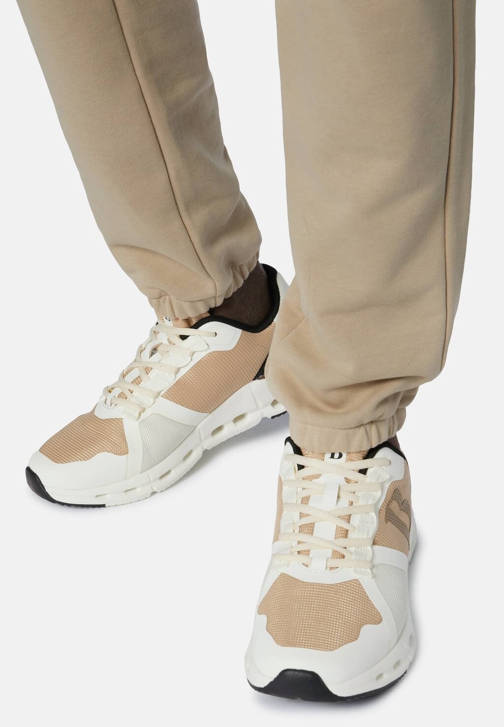 

Кроссовки низкие TECHNICAL Boggi Milano, цвет beige