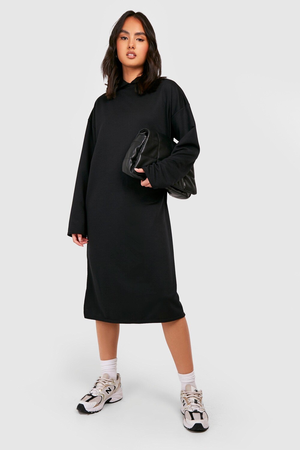 

Длинное платье-толстовка оверсайз с капюшоном boohoo, черный