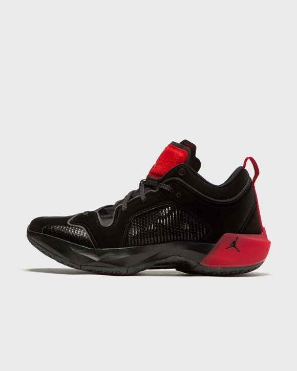 

Кроссовки Jordan Air Jordan Xxxvii Low, цвет black/metallic gold-university red