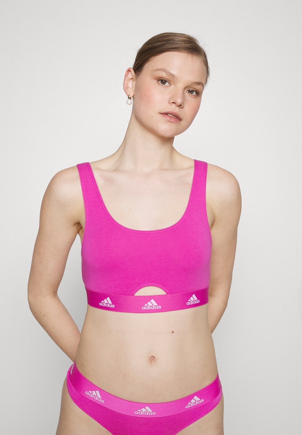 

Бюстье Adidas