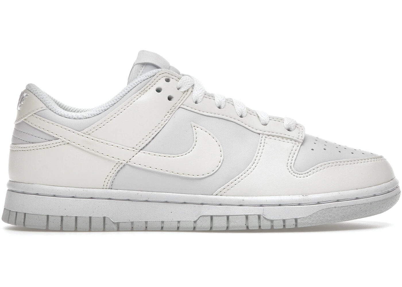 

Кроссовки женские Nike Dunk Low Next Nature, бежевый