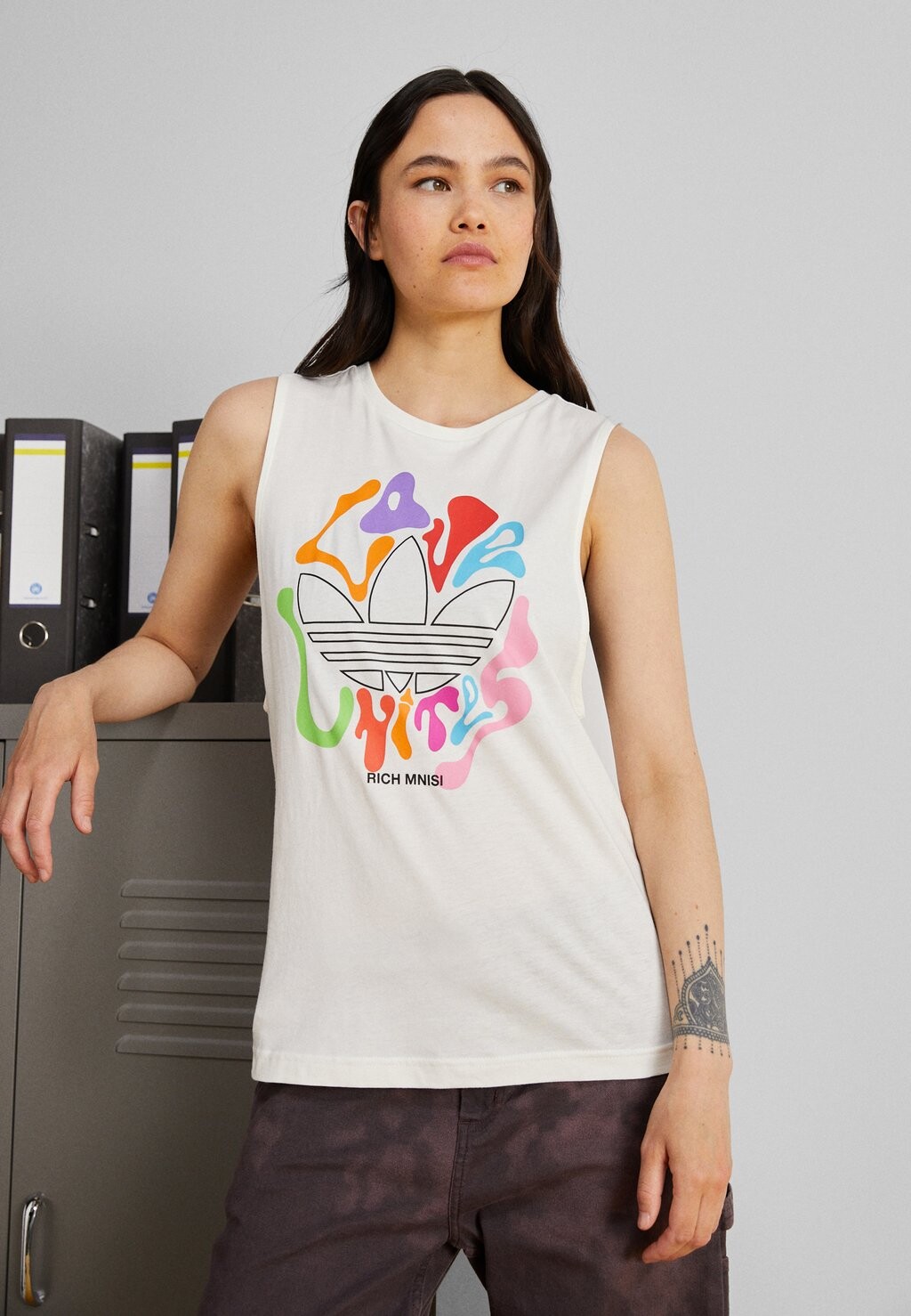 

Топ adidas Originals