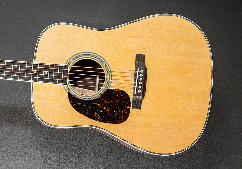 

Акустическая гитара Martin HD-35 Left Hand