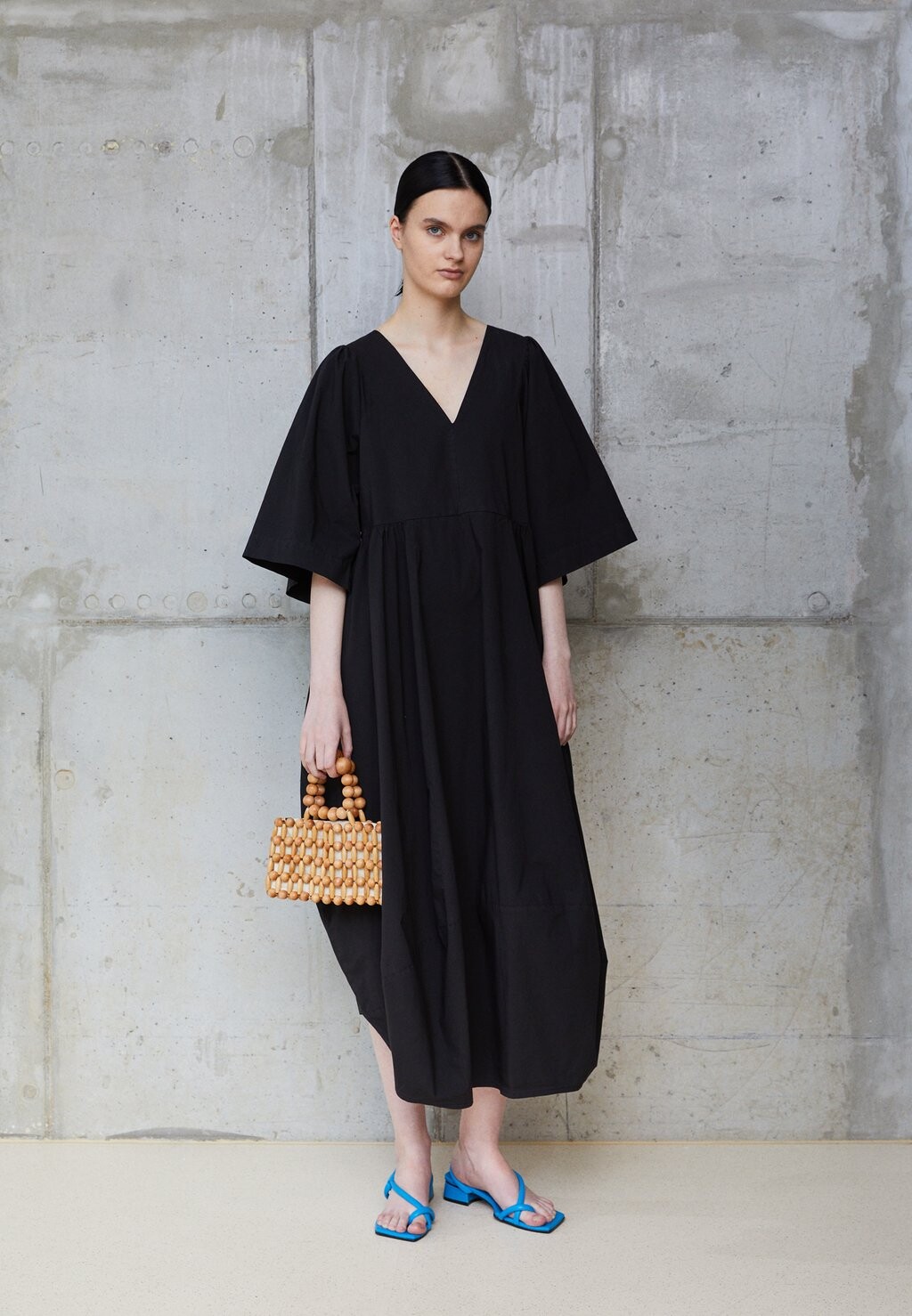 

Элегантное платье Pump Dress Henrik Vibskov, черный