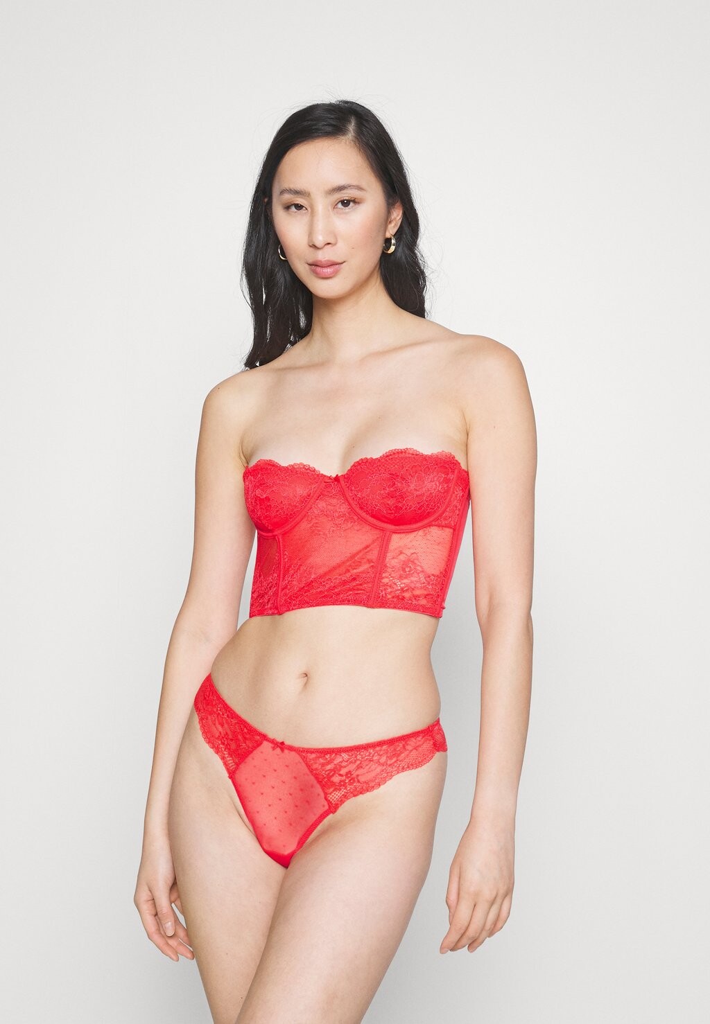 

Стринги Cotton On
