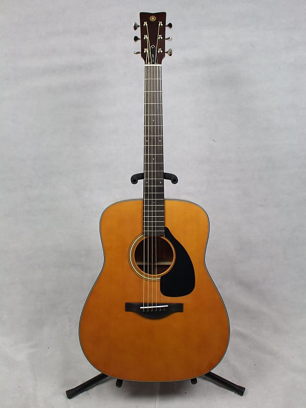 Акустическая гитара Yamaha FG3 Folk Acoustic Guitar w/ Gig Bag ролик canon fg3 4044