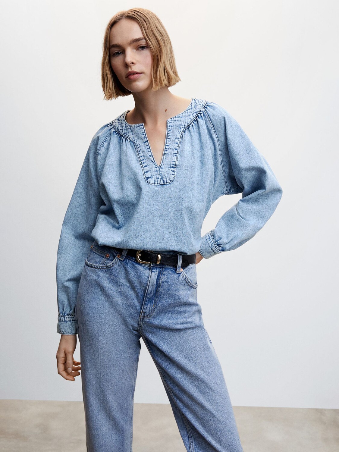 

Джинсовая рубашка оверсайз Mango Cleo, открытая синяя