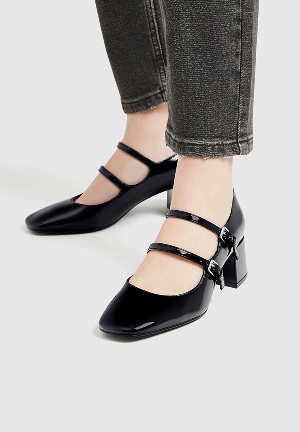 

Туфли With A Double Strap PULL&BEAR, черный