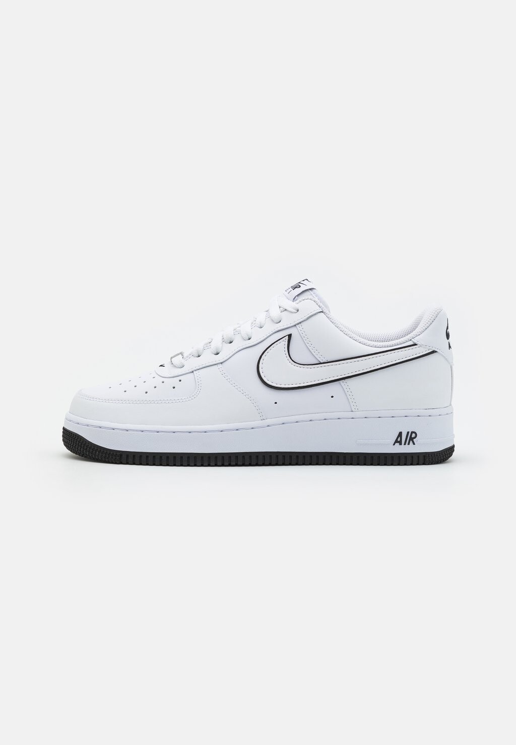 

Кроссовки Nike Air Force 1 07, белый / черный