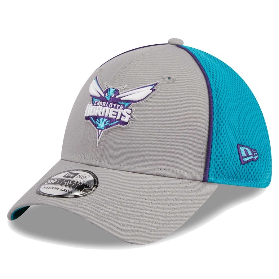 

Бейсболка New Era Charlotte Hornets, серый
