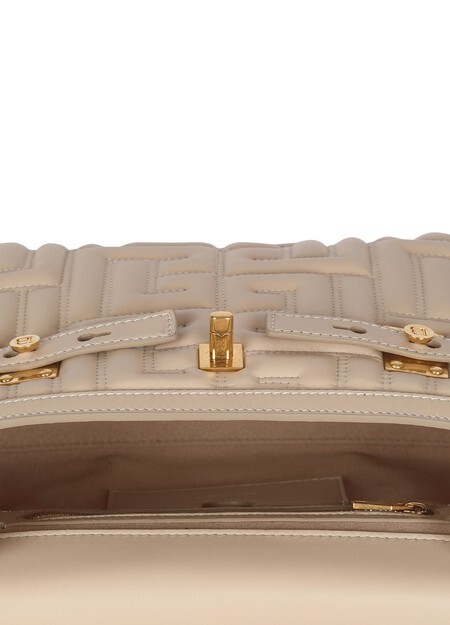 

Сумка B-Buzz 23 из стеганой кожи с монограммой Balmain