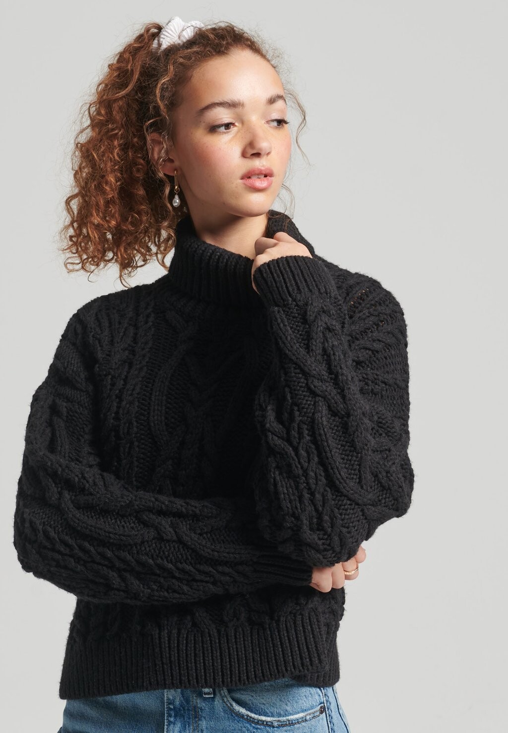 

Свитшот Superdry VINTAGE HIGH NECK, черный