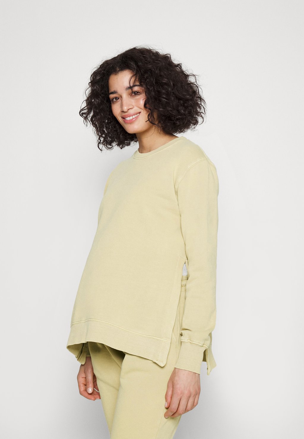 Толстовка Classic Washed Side Crew Cotton On Maternity, цвет washed light sand