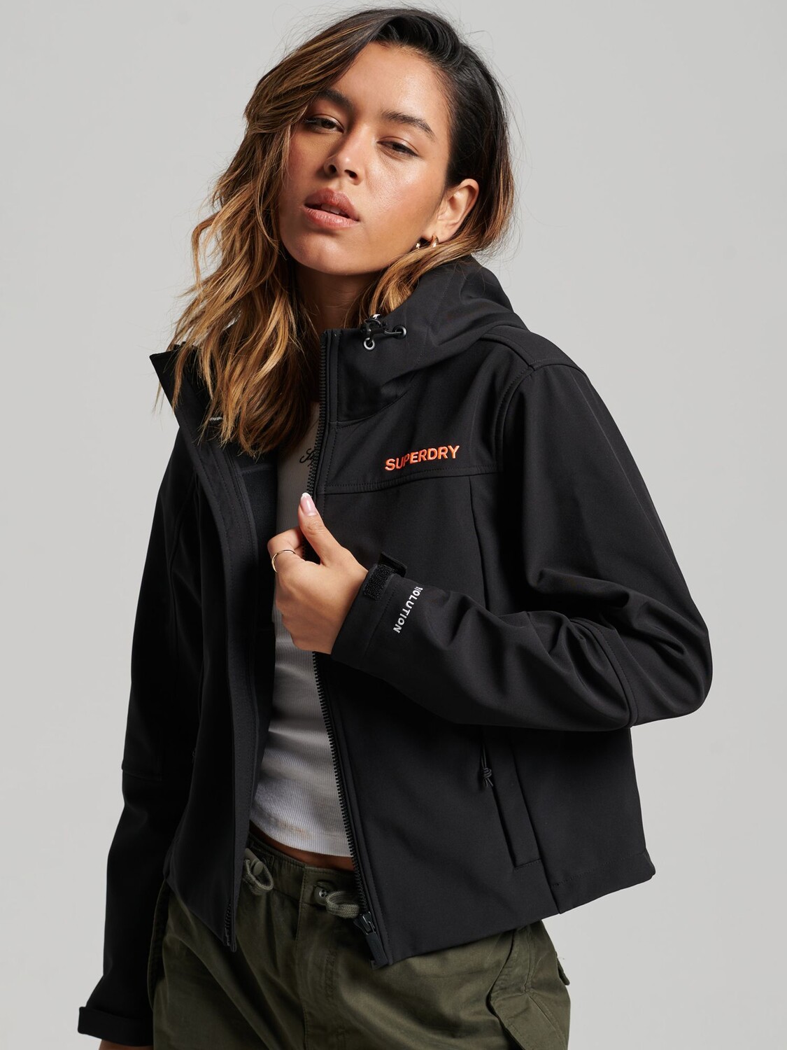 

Куртка Softshell с капюшоном Superdry CODE Trekker, черная