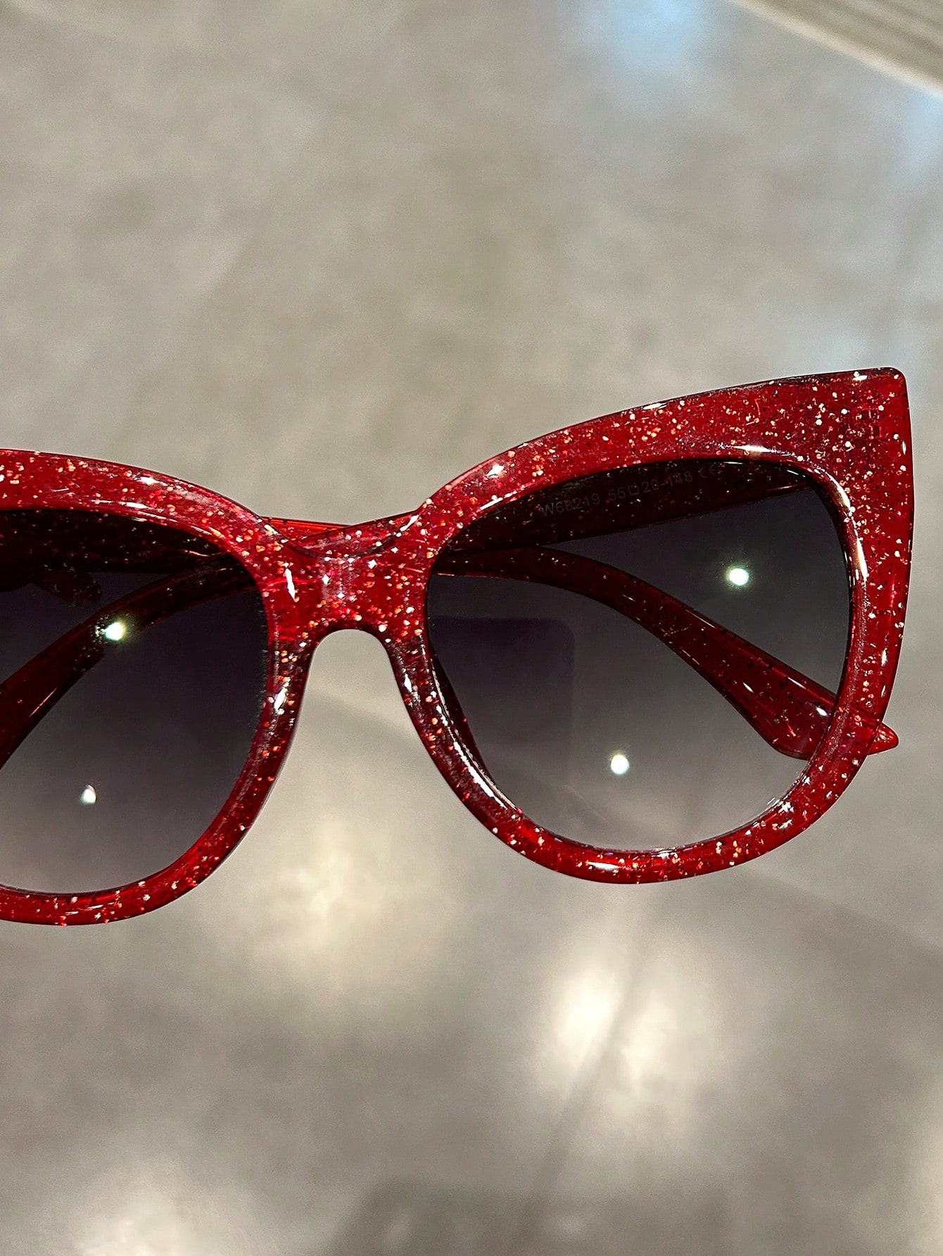 Большие солнцезащитные очки «кошачий глаз» с леопардовым декором. Женские очки для активного отдыха и путешествий.