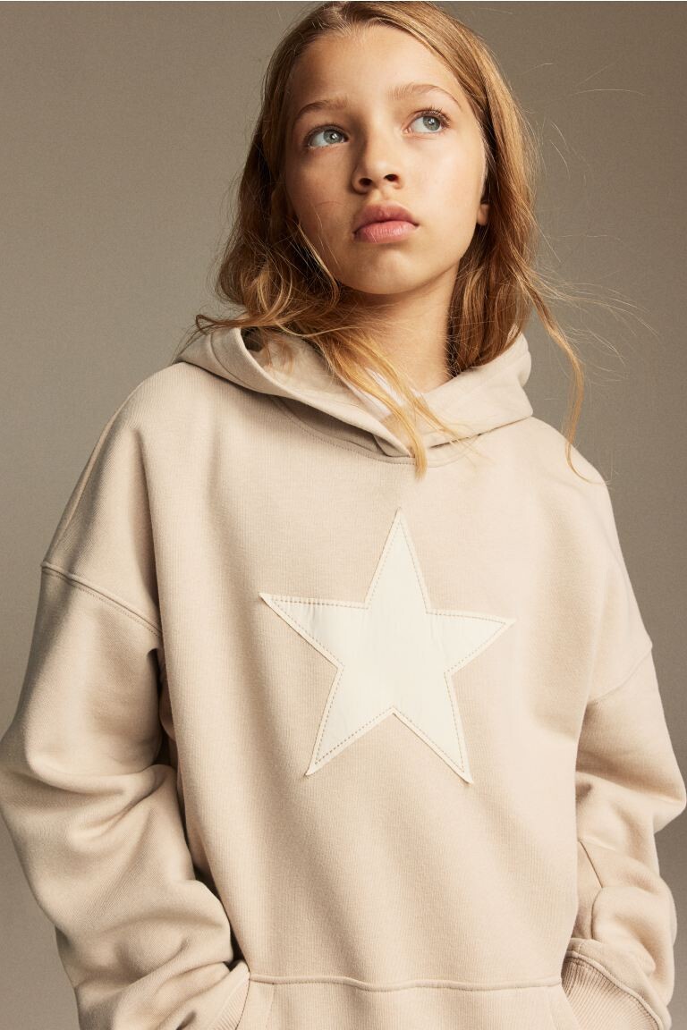 

Топ оверсайз с узором и капюшоном H&M