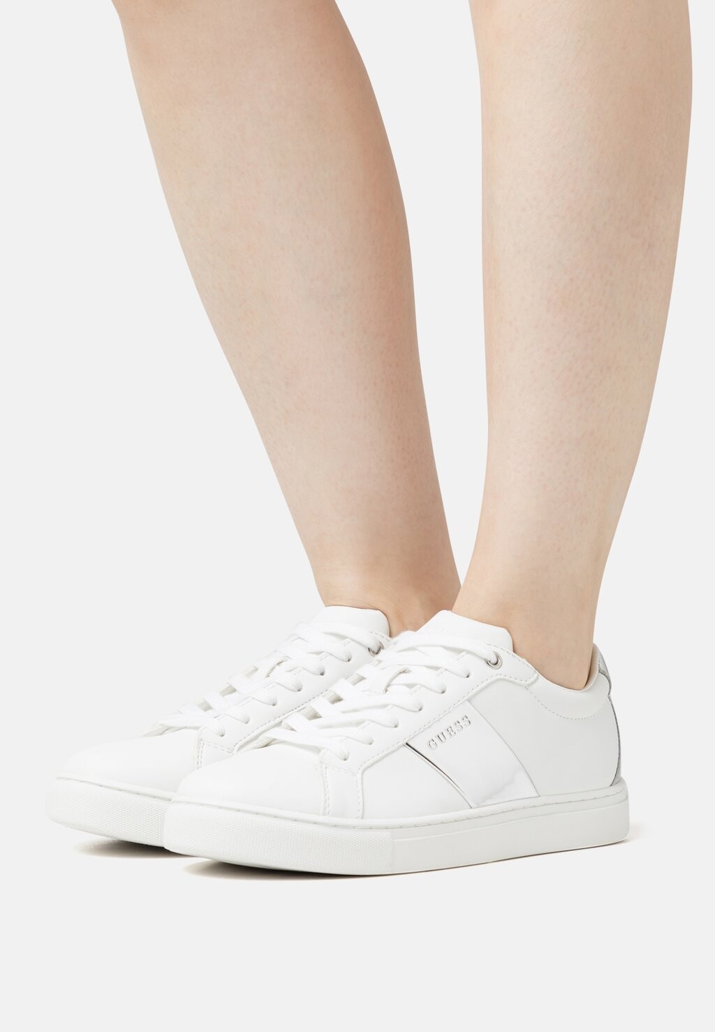 

Кроссовки Guess Todex, белый