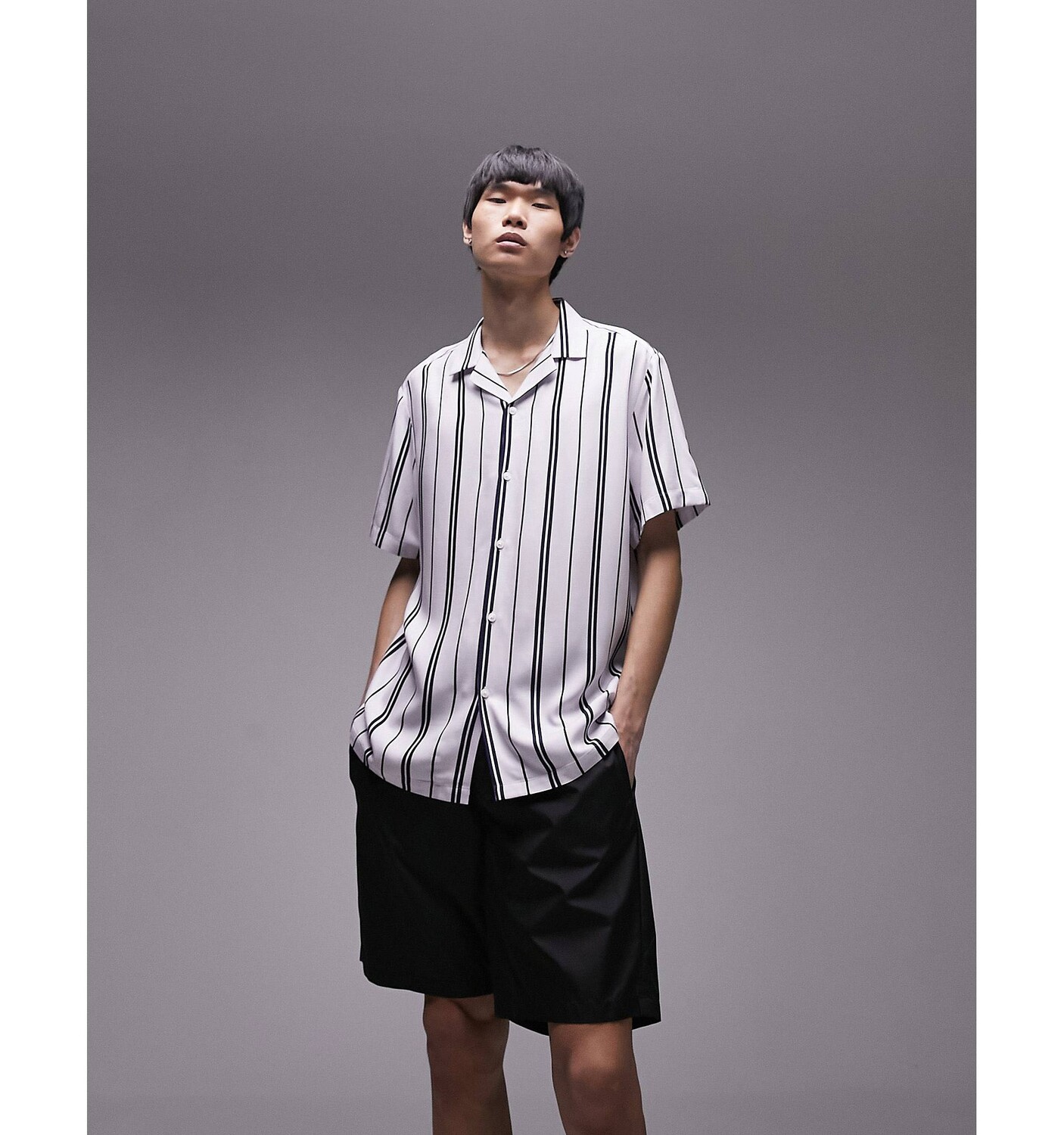 

Бело-темно-синяя вискозная рубашка в полоску Topman