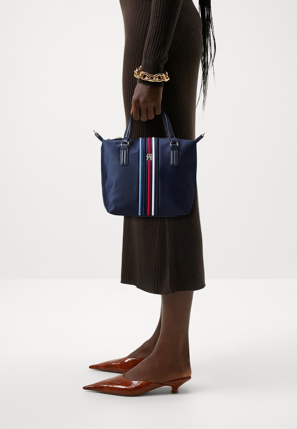 

Сумка POPPY SMALL TOTE CORP Tommy Hilfiger, цвет space blue