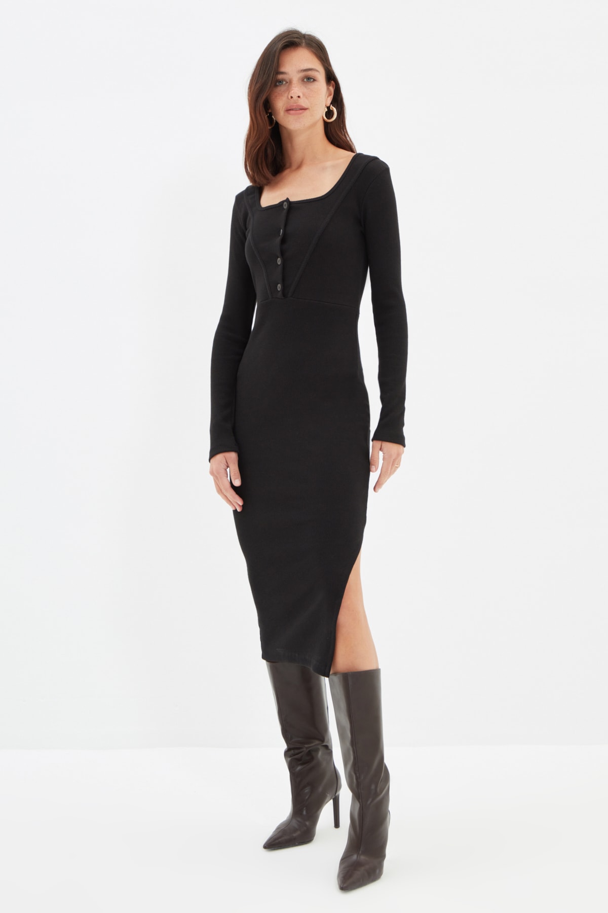 Платье Trendyol миди в рубчик с квадратным вырезом, черный платье миди с коротким рукавом квадратным вырезом и пуговицами