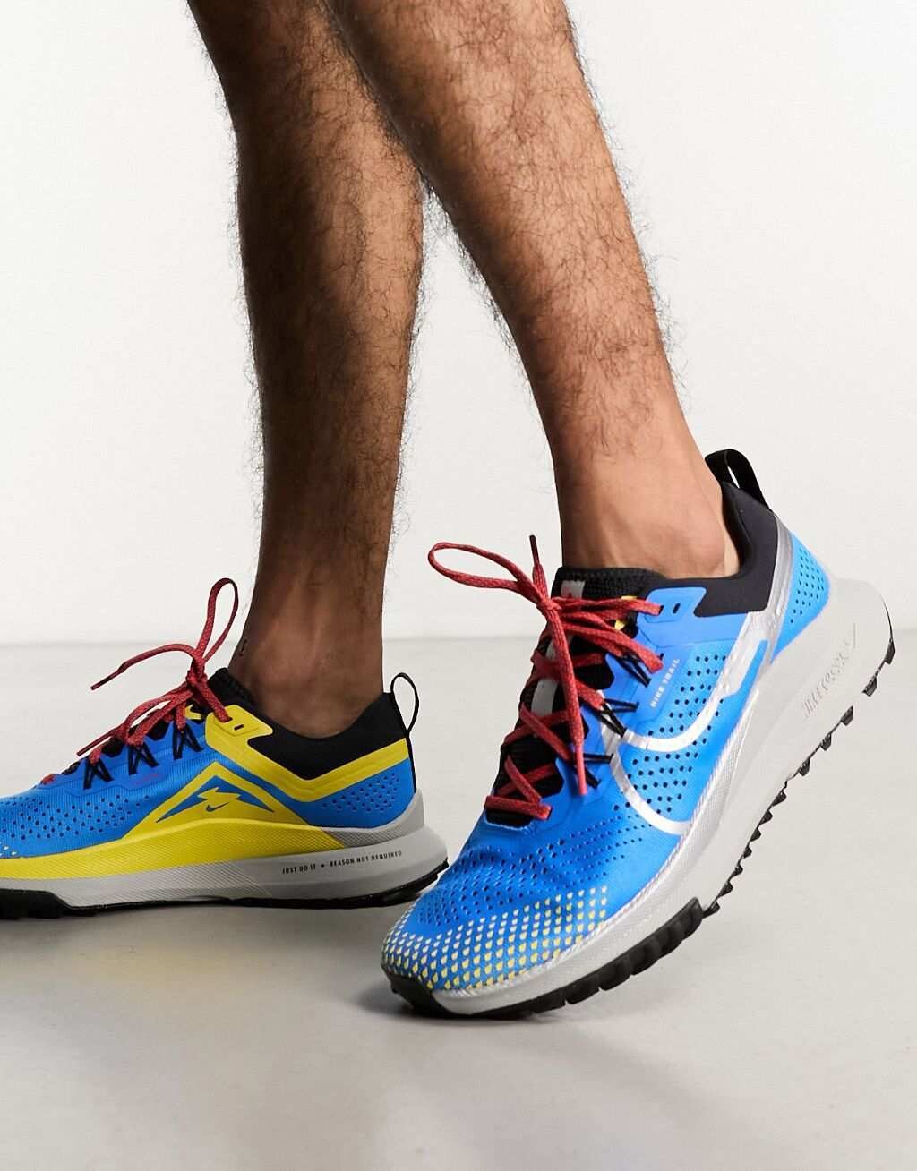 

Синие кроссовки Nike Running React Pegasus Trail 4