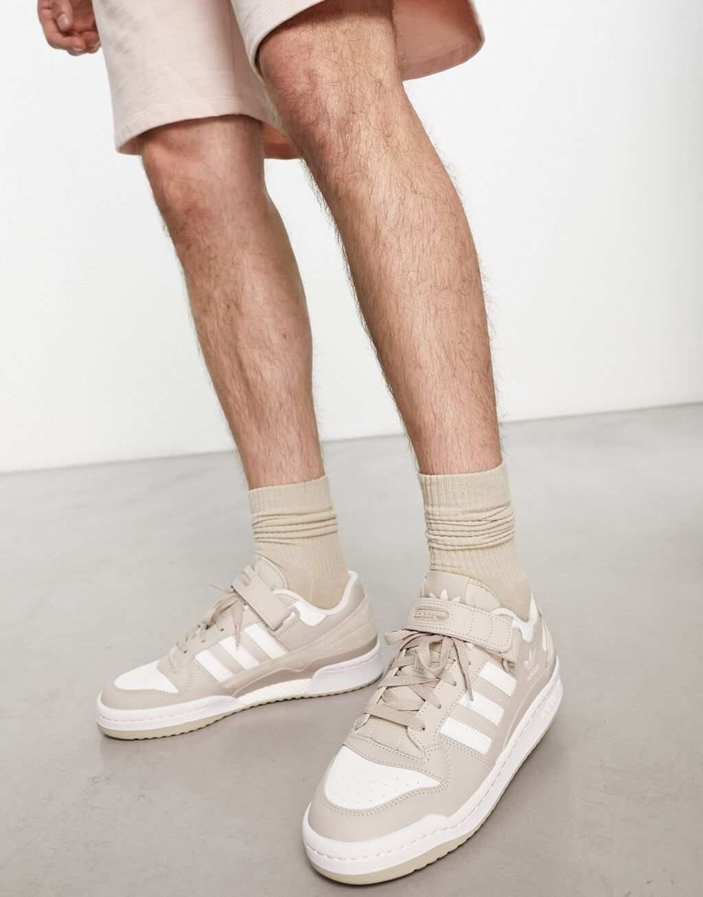 

Бежевые кроссовки adidas Originals Forum Low, Бежевый