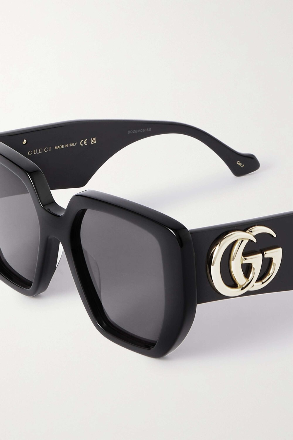 

GUCCI EYEWEAR солнцезащитные очки в крупной квадратной оправе из ацетата, черный