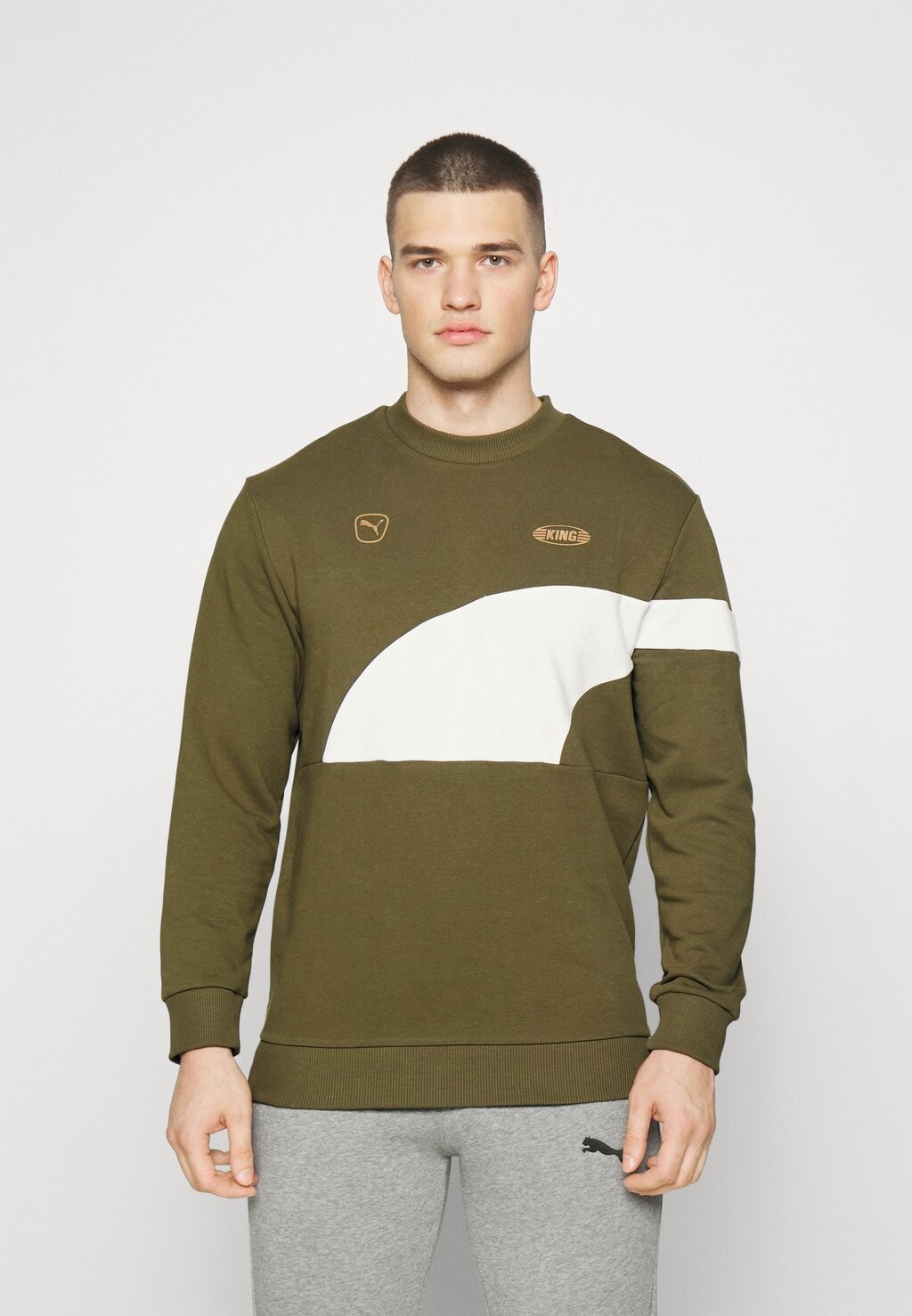

Толстовка Puma King Crew, оливково-серый / белый, Коричневый
