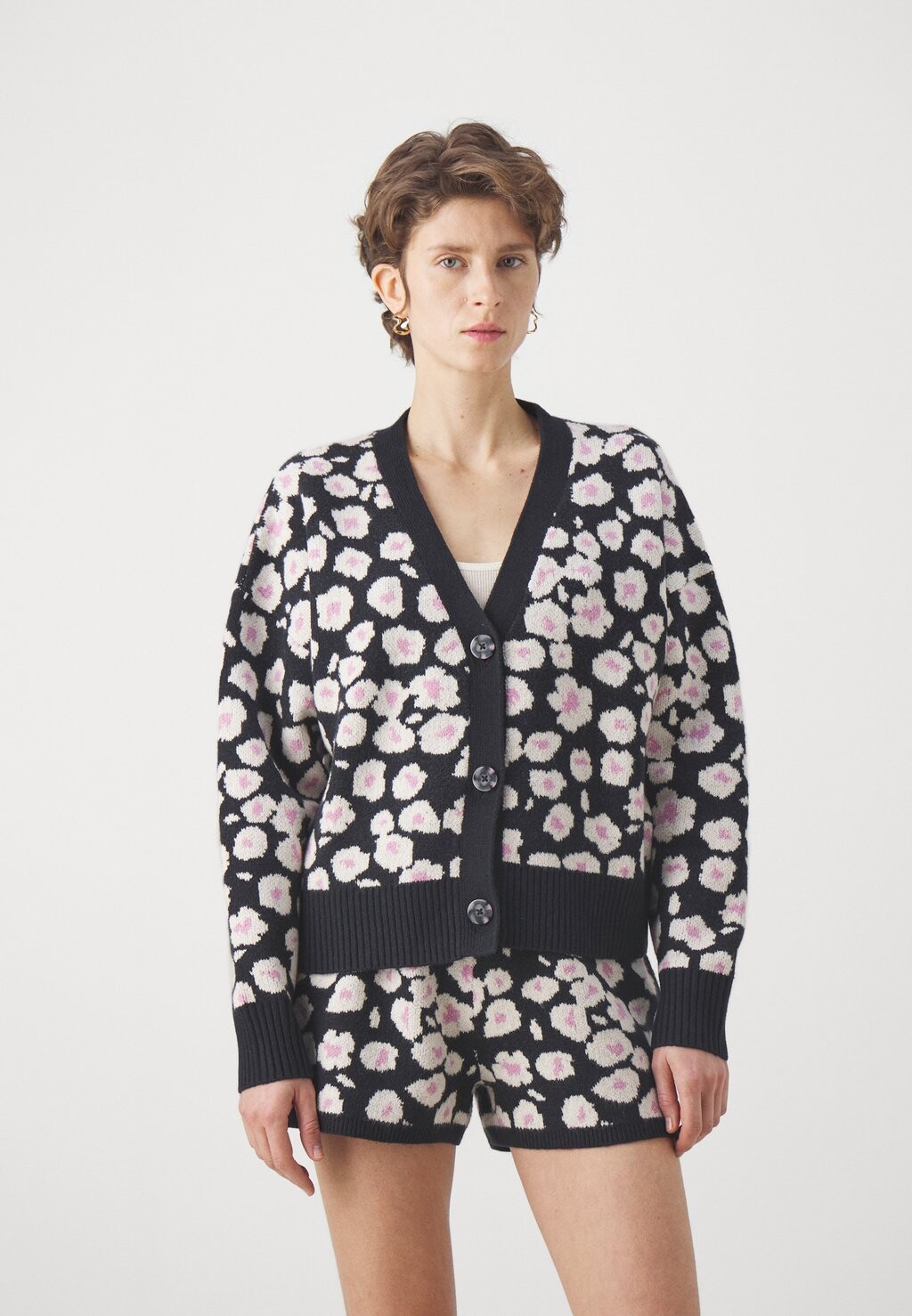 

Кардиган SHAINA CARDIGAN UGG, черный