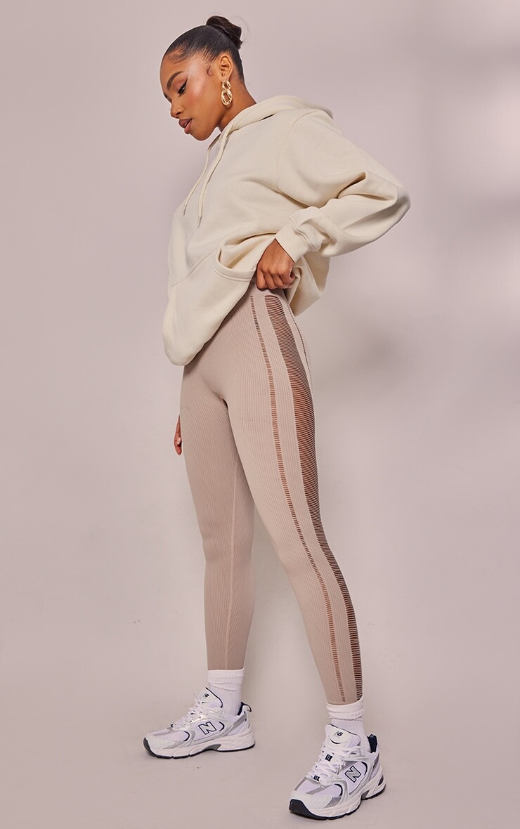 

PrettyLittleThing Леггинсы в рубчик с каменным контуром и лесенкой