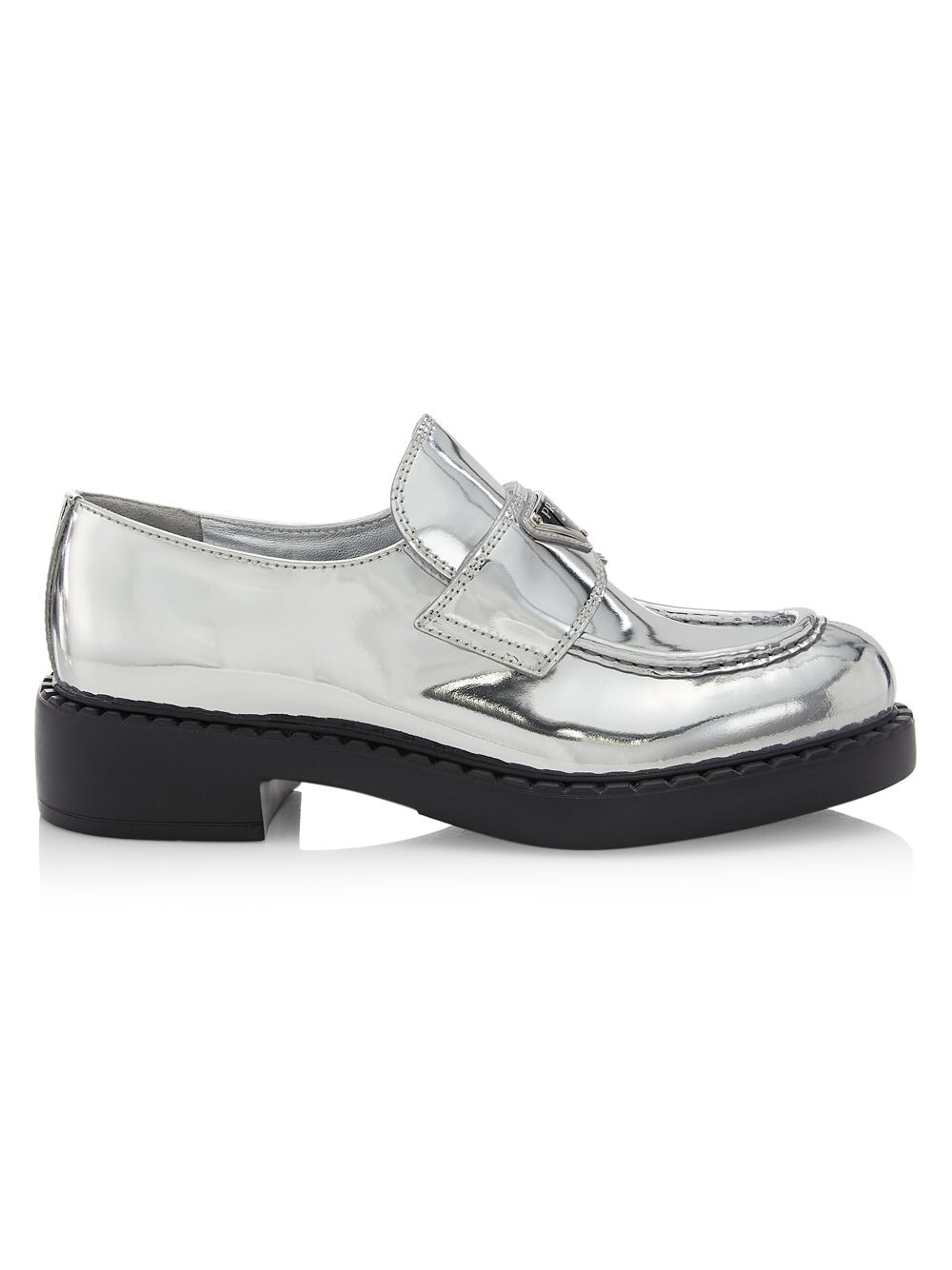 

Металлизированные кожаные лоферы с логотипом Prada