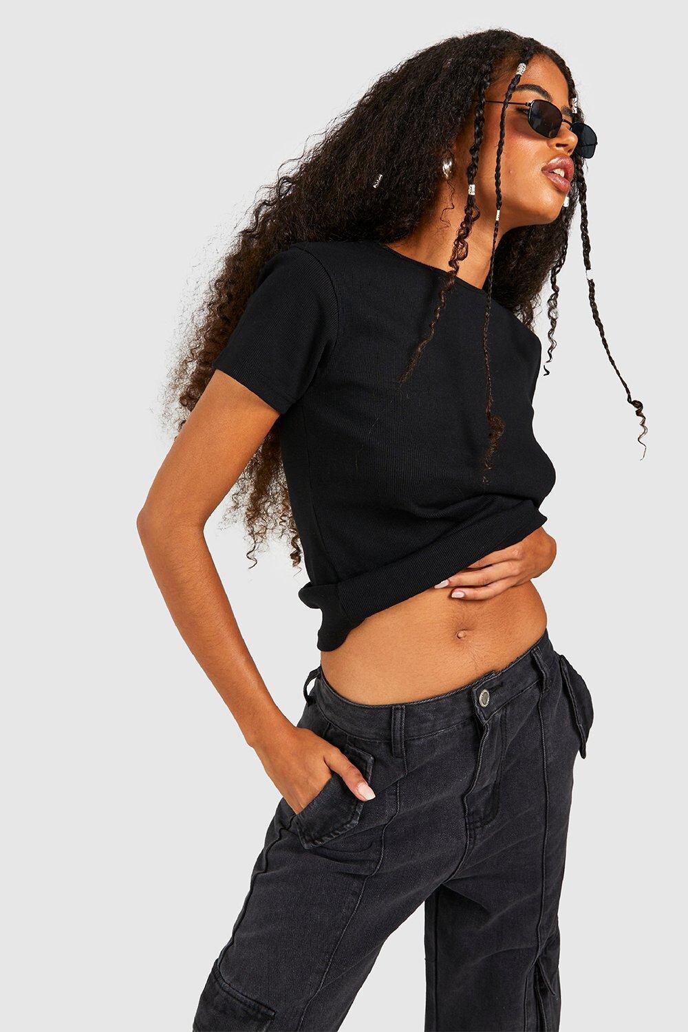 

Базовый топ с коротким рукавом и круглым вырезом Boohoo, черный
