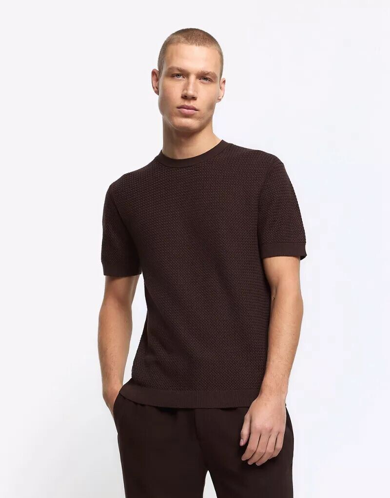 

Темно-коричневая трикотажная футболка приталенного кроя River Island